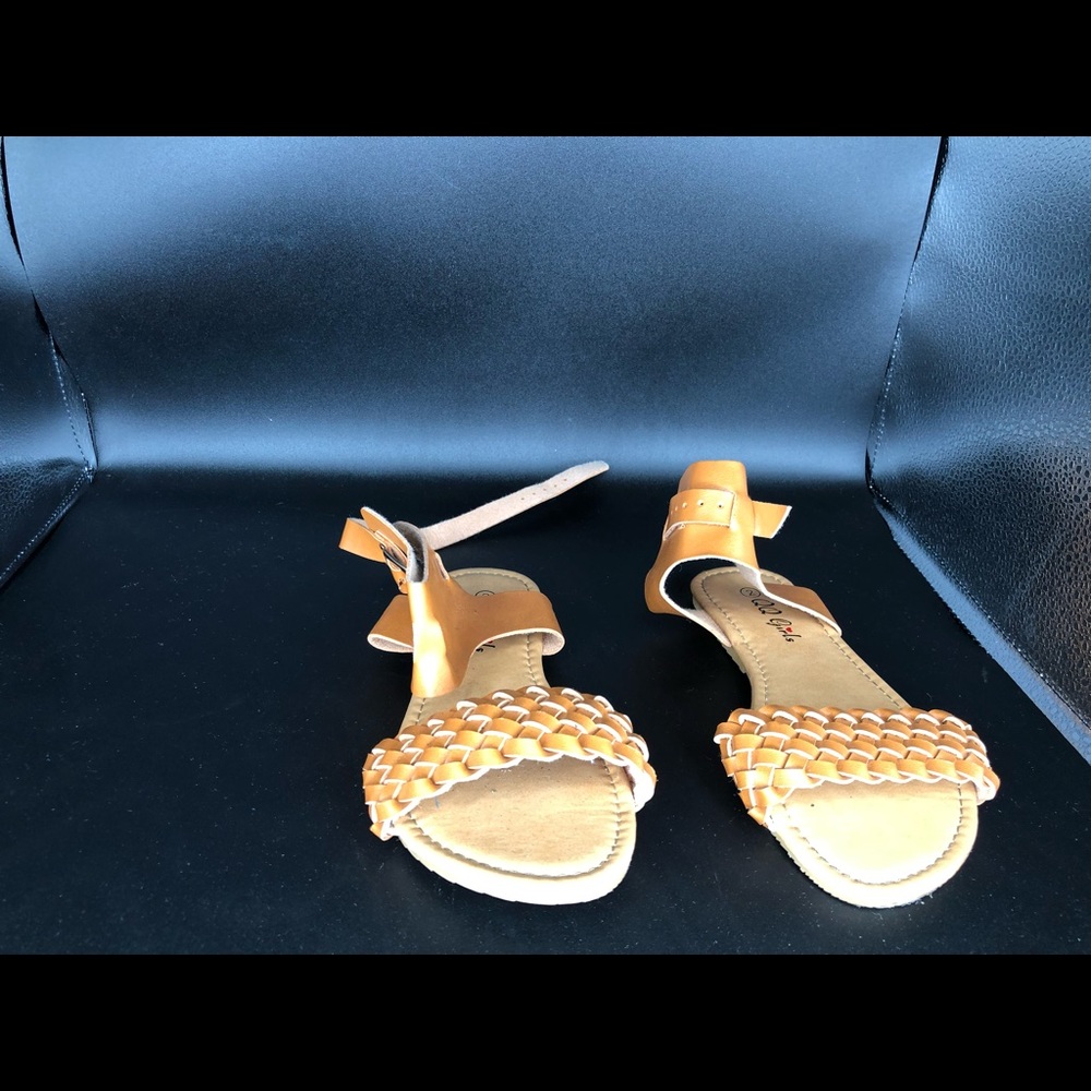 Kids sandals